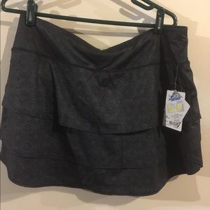NWT athleta running skort size XL